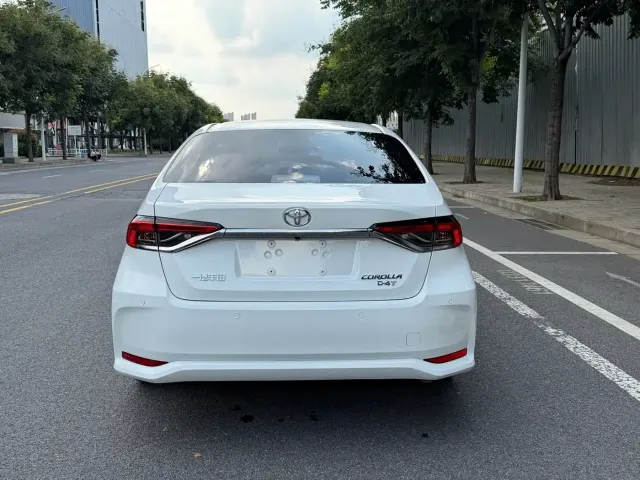 Toyota Corolla — Фото автомобиля 5