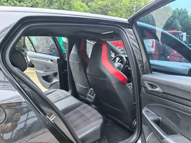 Volkswagen Golf GTI — Фото автомобиля 21