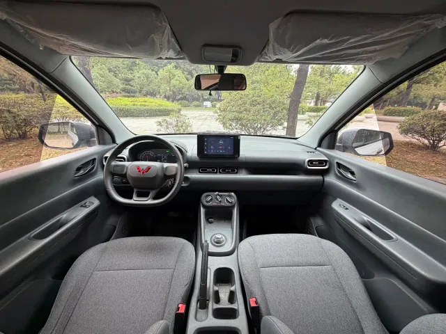 Wuling Hongguang — Фото автомобиля 7