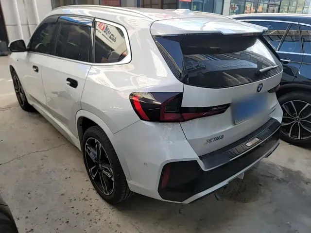 BMW X1 — Фото автомобиля 4
