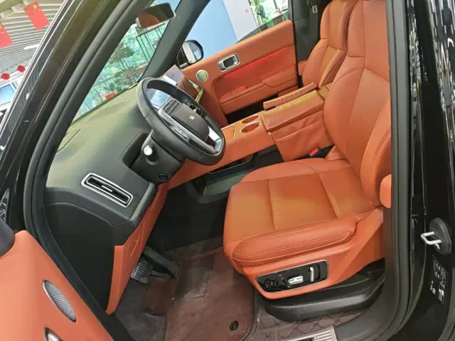 Li Auto L7 — Фото автомобиля 14