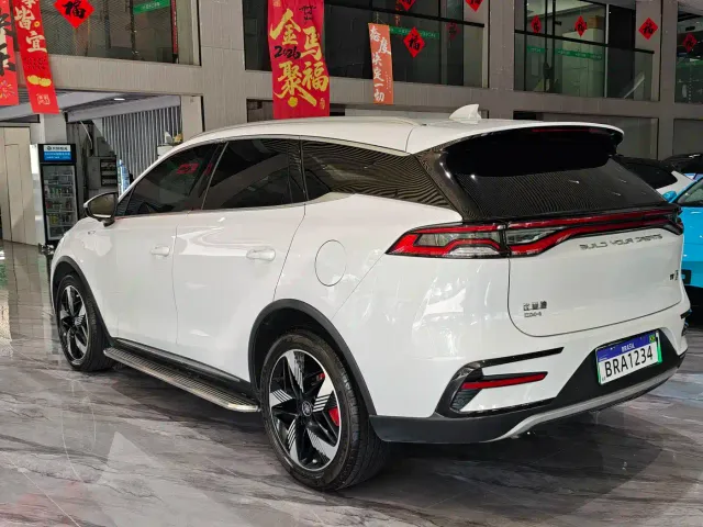 BYD Tang — Фото автомобиля 7