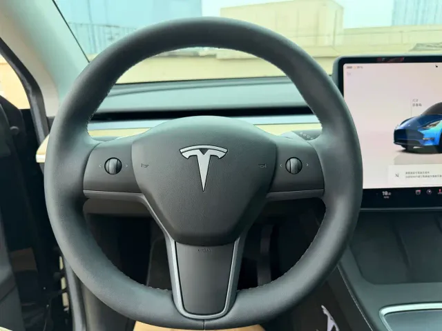 Tesla Model Y 2022 Facelift Rear-Wheel Drive Version — Фото автомобиля 13