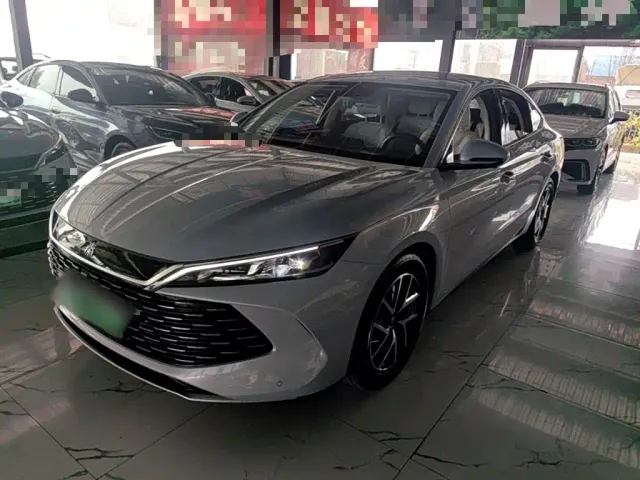 Фотография автомобиля — BYD Qin L
