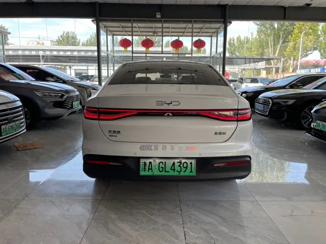 BYD Seal 05 DM-i — Фото автомобиля 8