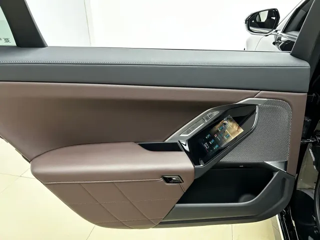 BMW 7 Series — Фото автомобиля 20