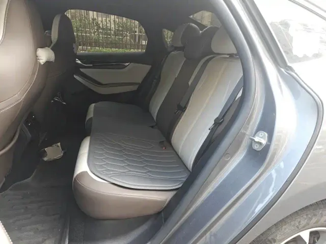 BYD Qin PLUS — Фото автомобиля 13