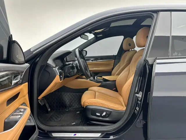 BMW 6 Series Gran Turismo — Фото автомобиля 9