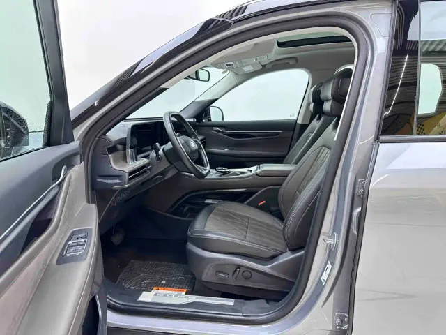 Ford Edge — Фото автомобиля 8