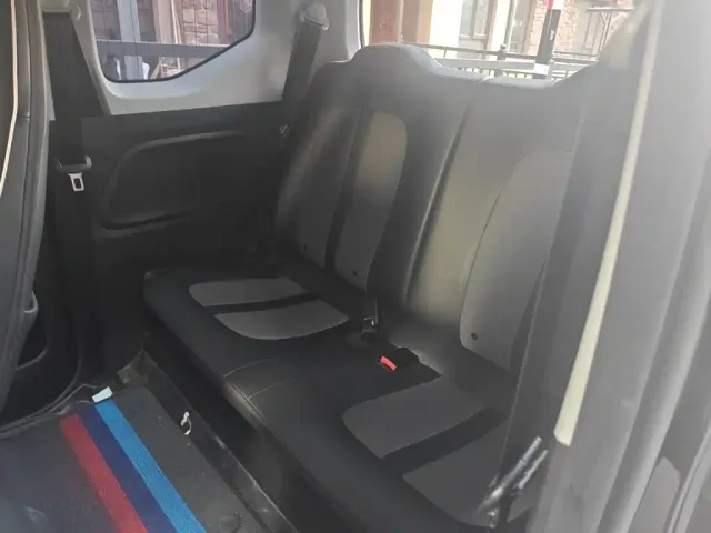 Wuling Hongguang Mini EV — Фото автомобиля 13