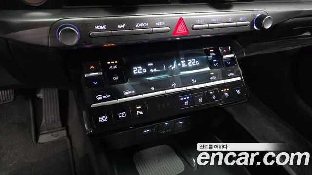Hyundai Grandeur Grandeur (GN7) 2.5 Бензин 2WD — Фото автомобиля 17