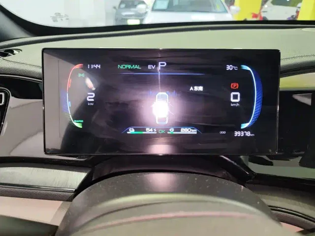 BYD Qin PLUS — Фото автомобиля 11
