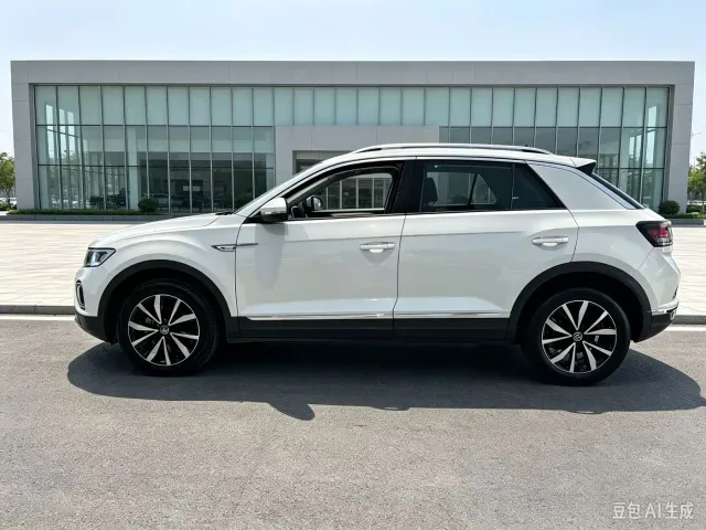 Volkswagen T-Roc — Фото автомобиля 3