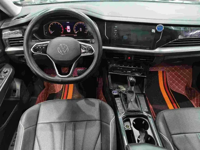 Volkswagen Passat — Фото автомобиля 7