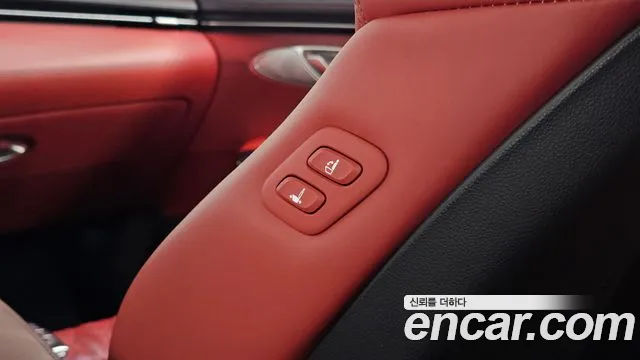 Genesis GV70 — Фото автомобиля 30