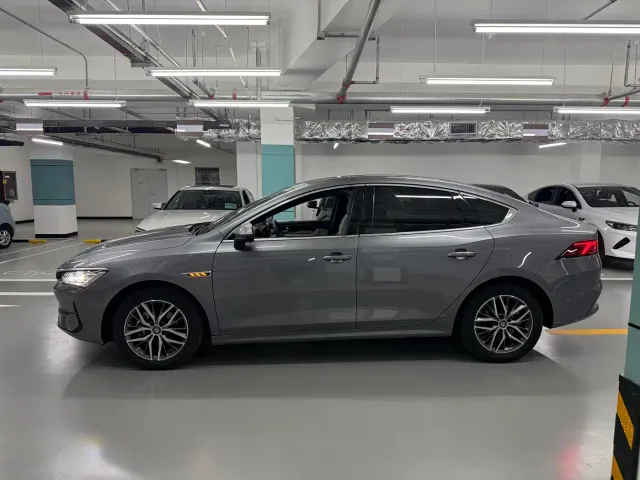 BYD Qin PLUS — Фото автомобиля 4