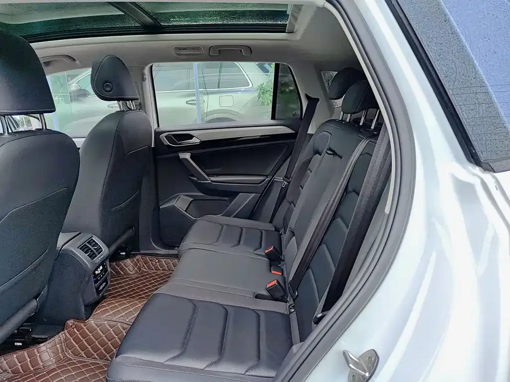Volkswagen Tayron 2022 330TSI 2WD Luxury Smart Connect Edition — Фото автомобиля 8