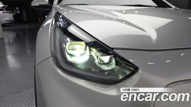 Kia Niro — Фото автомобиля 6
