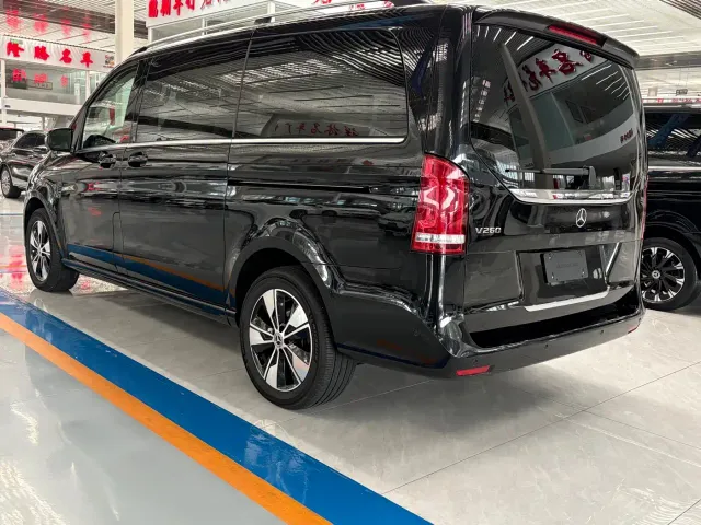 Mercedes-Benz V-Class — Фото автомобиля 14