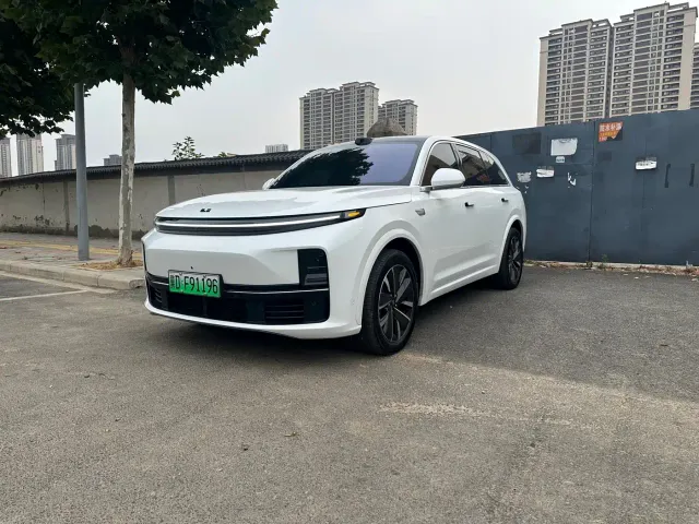 Li Auto L7 — Фото автомобиля 3