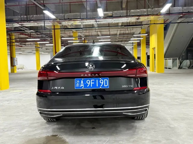 Volkswagen Passat — Фото автомобиля 5