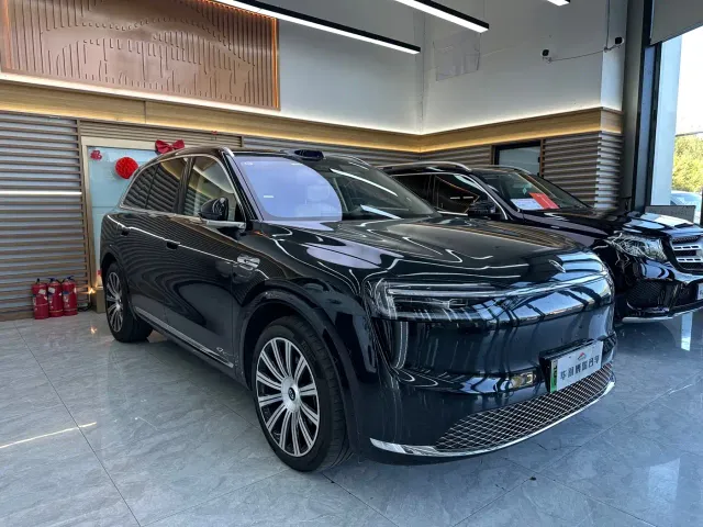 Aito M7 — Фото автомобиля 3