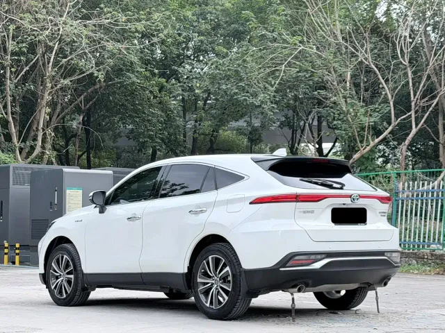 Toyota Harrier — Фото автомобиля 16