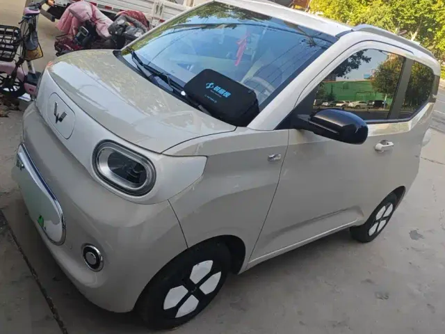 Фотография автомобиля — Wuling Hongguang Mini EV