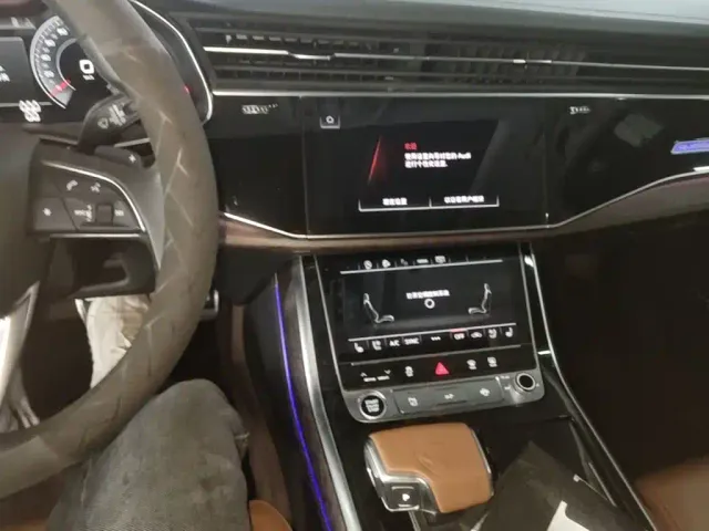 Audi Q7 — Фото автомобиля 12