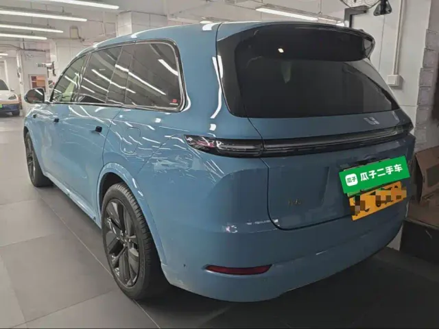 Li Auto L9 — Фото автомобиля 4