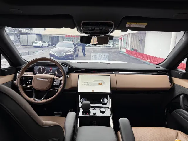 Land Rover Range Rover Sport — Фото автомобиля 10