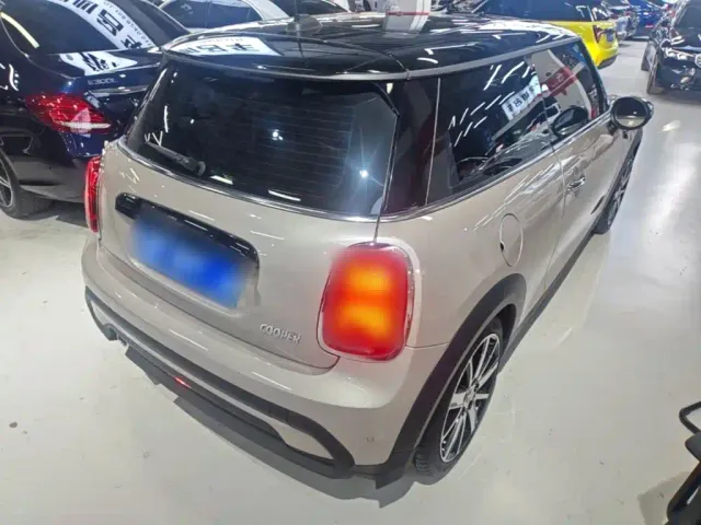 MINI Hatch — Фото автомобиля 6