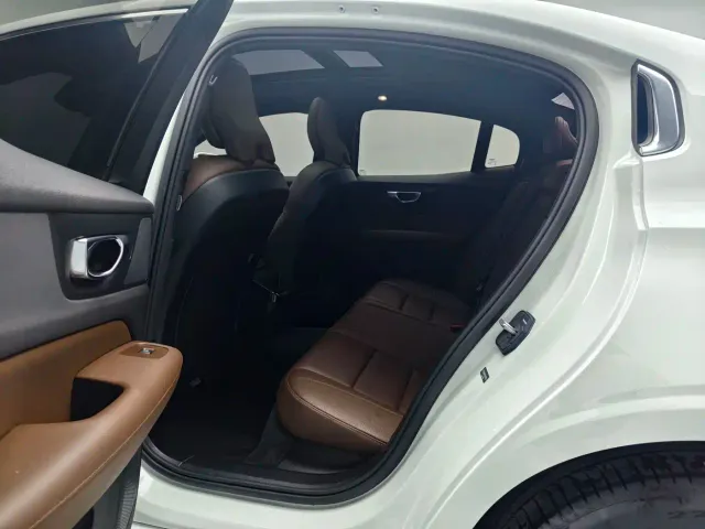 Volvo S60 — Фото автомобиля 11