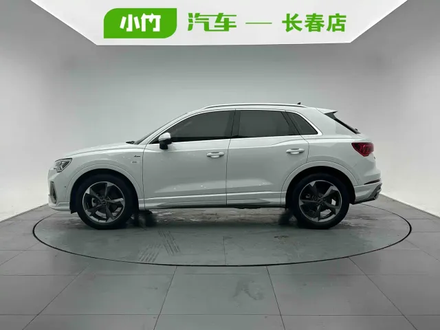 Audi Q3 — Фото автомобиля 3