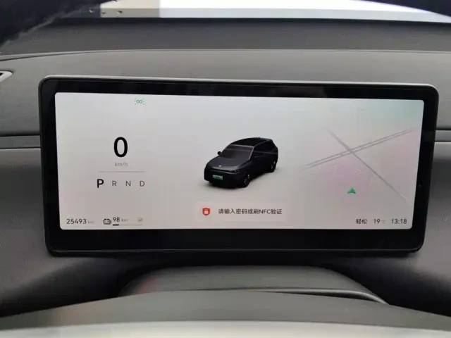 Leapmotor C10 — Фото автомобиля 14