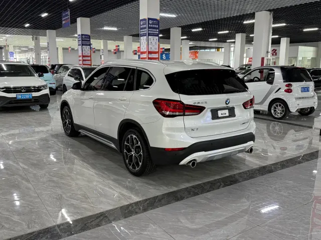 BMW X1 — Фото автомобиля 12