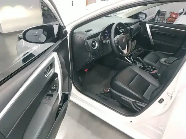 Toyota Corolla Twin Engine E+ — Фото автомобиля 15