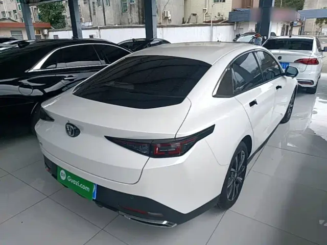 Changan Eado — Фото автомобиля 6