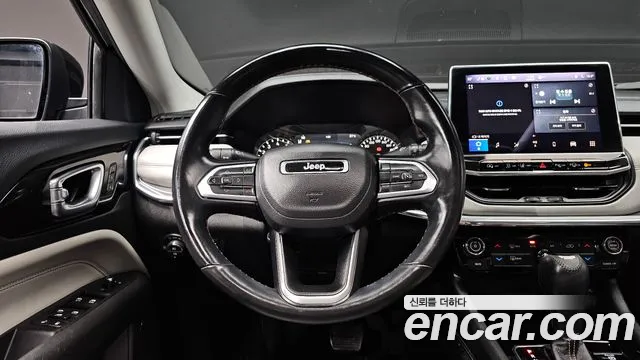 Jeep Compass — Фото автомобиля 18