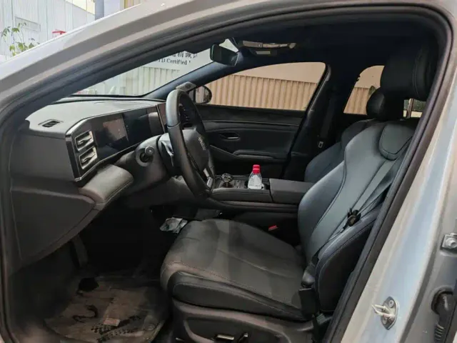 BYD Qin L — Фото автомобиля 11