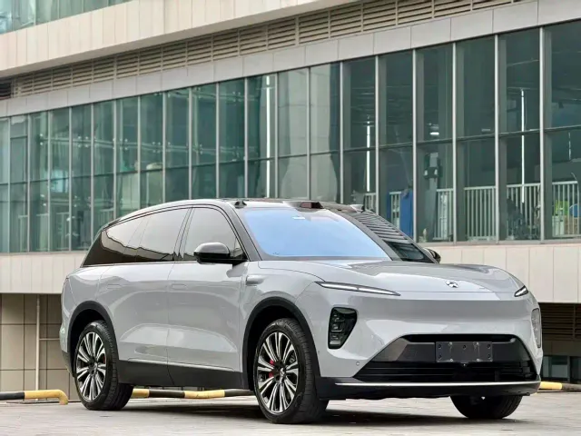 Nio ES8 — Фото автомобиля 3