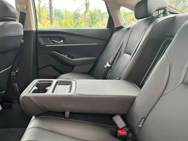Honda Accord — Фото автомобиля 17
