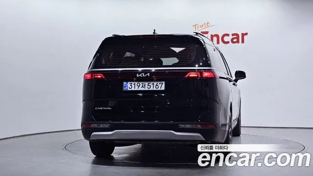 Kia Canival Carnival 4 поколение 9 мест Prestige — Фото автомобиля 4