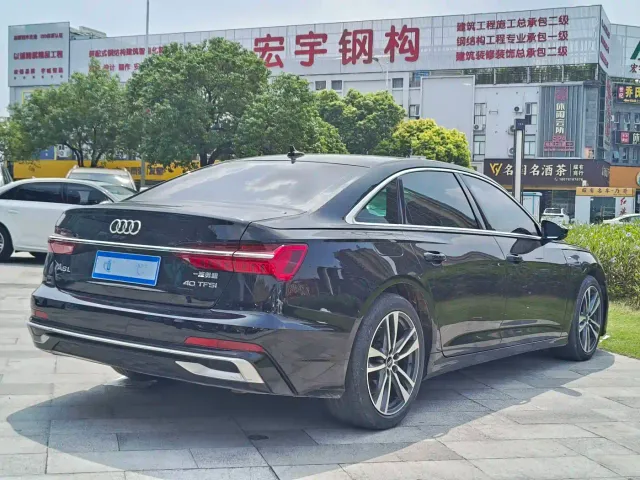 Audi Audi A6L 2023 Facelift 40 TFSI Luxury Dynamic — Фото автомобиля 3