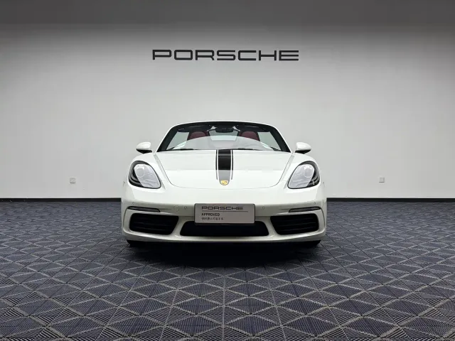 Porsche 718 — Фото автомобиля 17