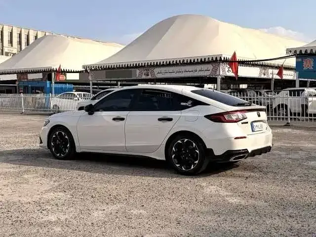 Honda Civic — Фото автомобиля 3
