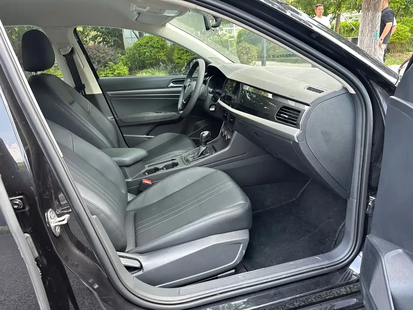Volkswagen Lavida 2022 1.5L Auto Vision Edition — Фото автомобиля 12