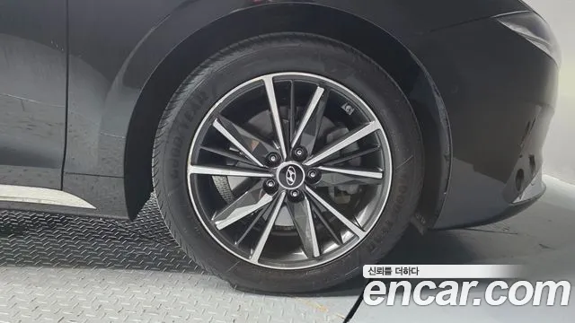 Hyundai Grandeur — Фото автомобиля 18