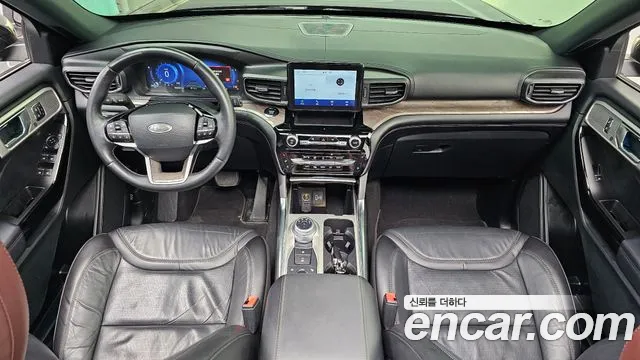 Ford Explorer Explorer 6 поколение 3.0 Platinum 4WD — Фото автомобиля 7