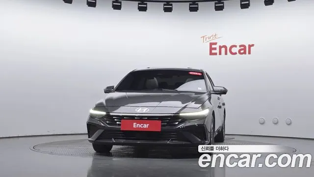 Hyundai Avante CN7 — Фото автомобиля 3